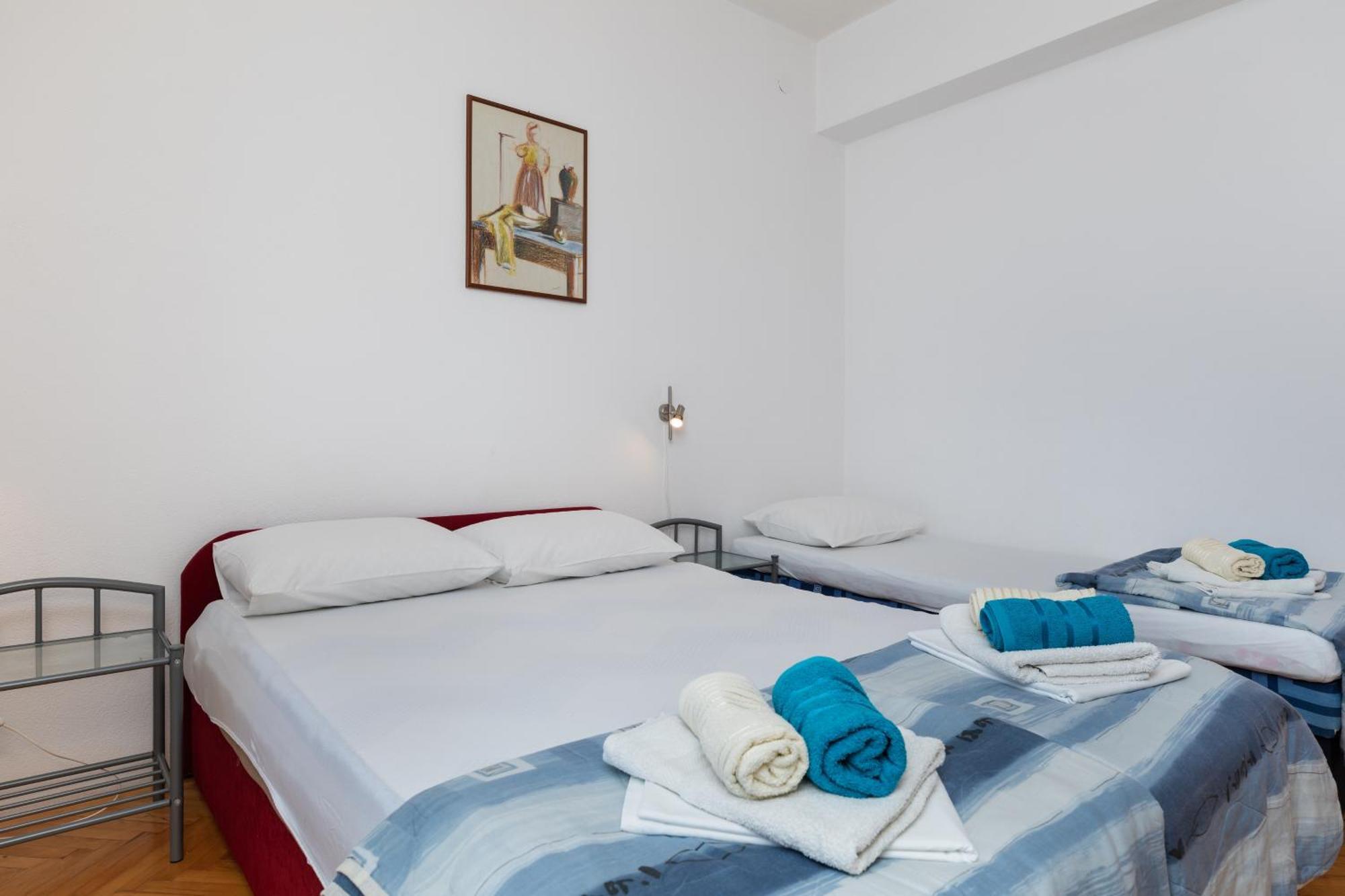 Apartments With A Parking Space Pisak, Omis - 5975 Номер фото