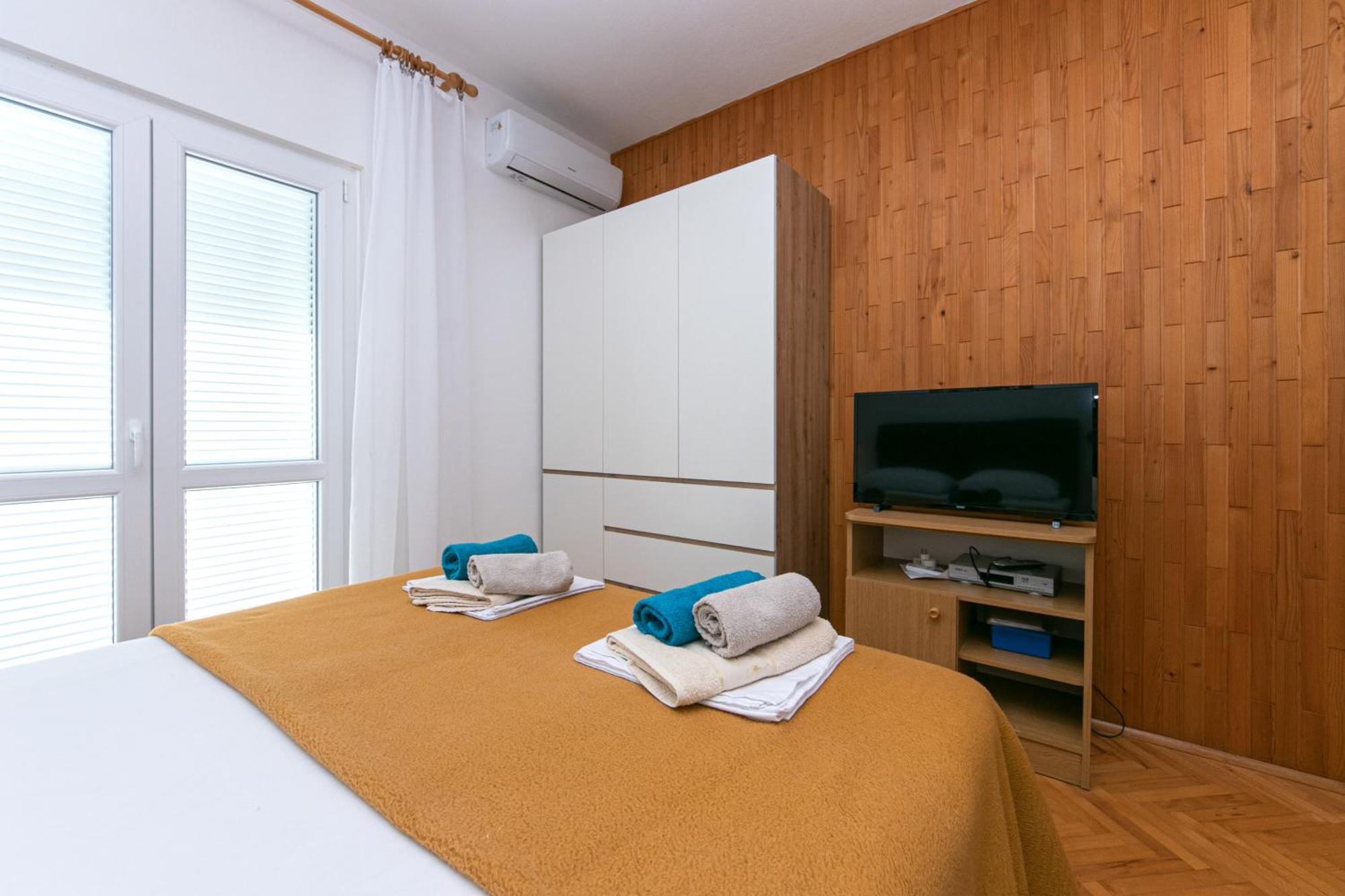Apartments With A Parking Space Pisak, Omis - 5975 Экстерьер фото